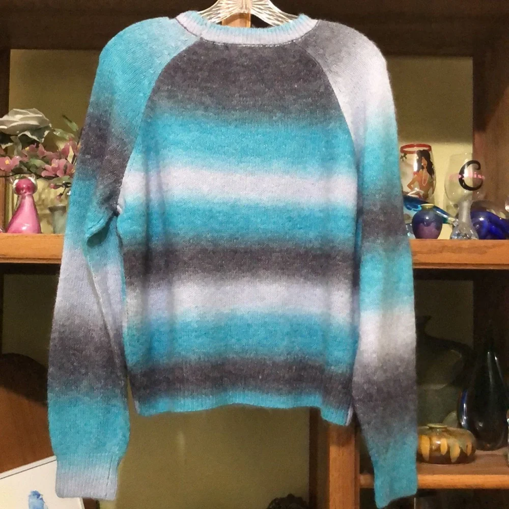 🦄HOST PICK!🦄BB Dakota Tri Color Sweater - Picture 2 of 12